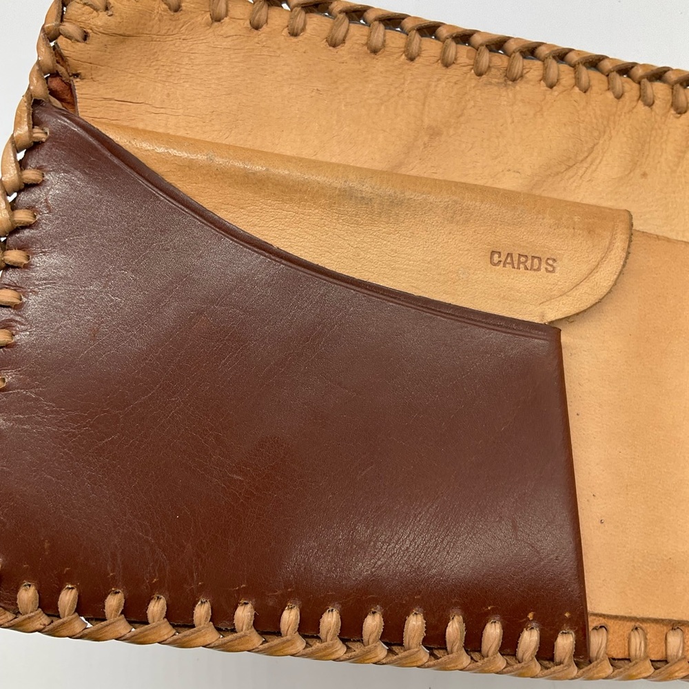 VINTAGE TOOLED LEATHER WALLET WITH WGB INITIALS - Picture 7 of 8